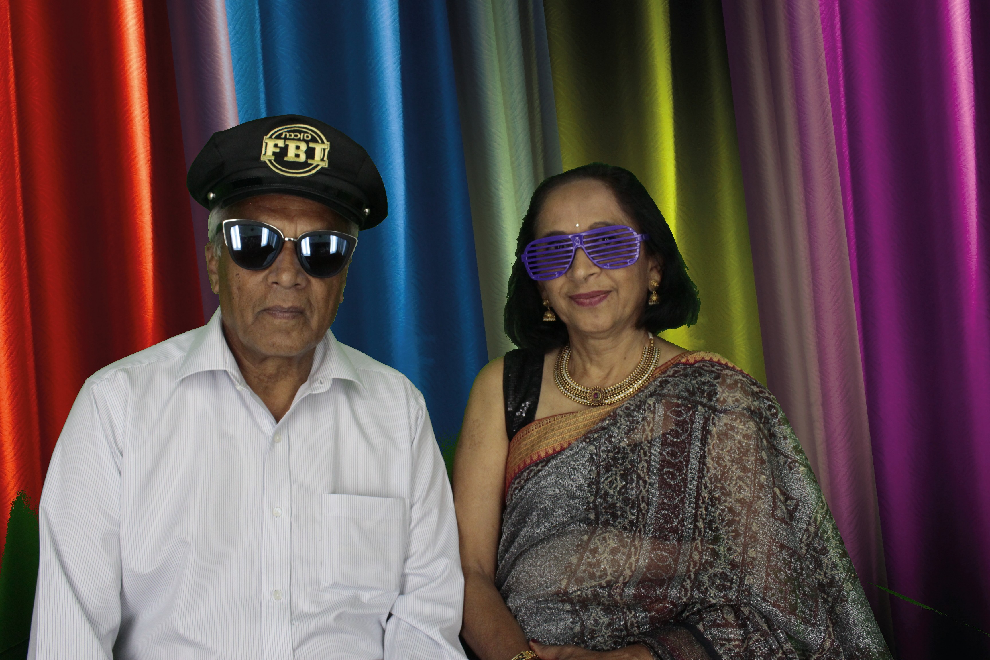 Bhavin & Yasmin’s Wedding | View more photos from the event at gallery.myphotoboothexperience.co.uk/u/MyPhotoBoothExperienceLtd/Bhavin-Yasmin’s-Wedding